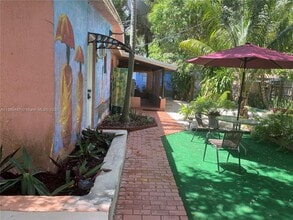 1760 NE 144th St in Miami, FL - Building Photo - Building Photo