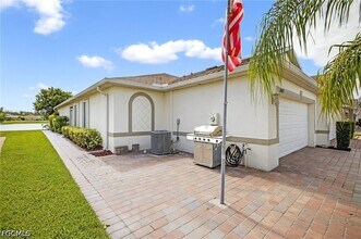 20038 Fiddlewood Ave in North Fort Myers, FL - Building Photo - Building Photo