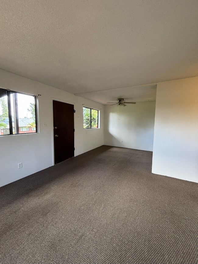 2069 California Ave in Wahiawa, HI - Building Photo - Building Photo