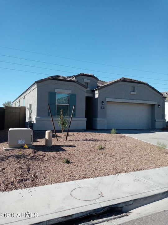 3122 N 310th Ln in Buckeye, AZ - Building Photo