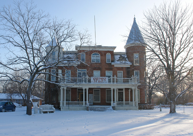 Pierce Apartments in Anoka, MN - Building Photo - Building Photo