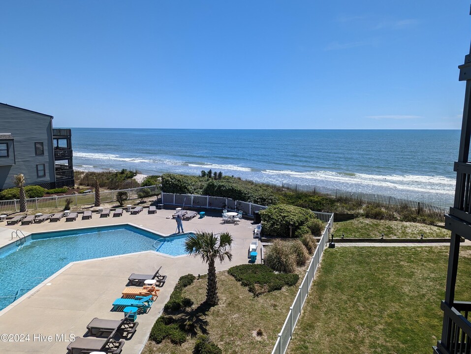 1896 New River Inlet Rd in North Topsail Beach, NC - Building Photo