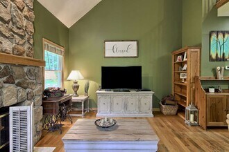 4440 Ground Pine Trail in Traverse City, MI - Building Photo - Building Photo