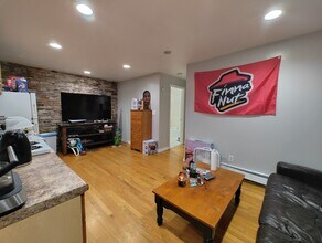 43 Anderson St, Unit 3-2 in Boston, MA - Building Photo - Building Photo