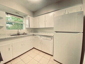 9006 Ilona Ln in Houston, TX - Building Photo - Building Photo