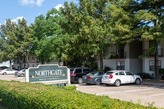 NORTHGATE SQUARE APARTMENTS in Bossier City, LA - Foto de edificio - Building Photo