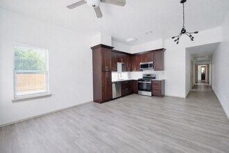 113 Bolden St in Houston, TX - Building Photo - Building Photo