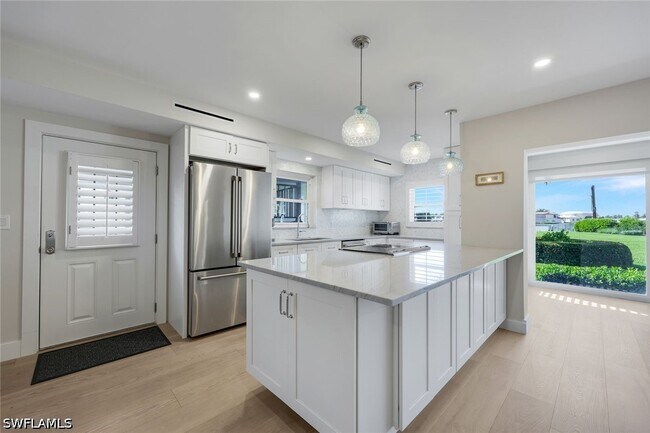 property at 3400 Gulf Shore Blvd N