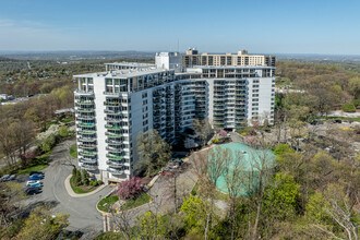 Claridge House I in Verona, NJ - Building Photo - Building Photo