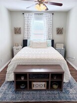 1624 Aquarena Springs Dr in San Marcos, TX - Building Photo