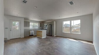 2352 Karen Ct in Arcata, CA - Building Photo