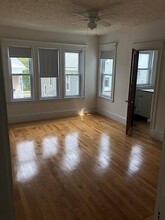 10 Hardan Rd, Unit 1 in Somerville, MA - Foto de edificio - Building Photo