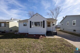 420 S Lincoln Ave in Sioux Falls, SD - Building Photo