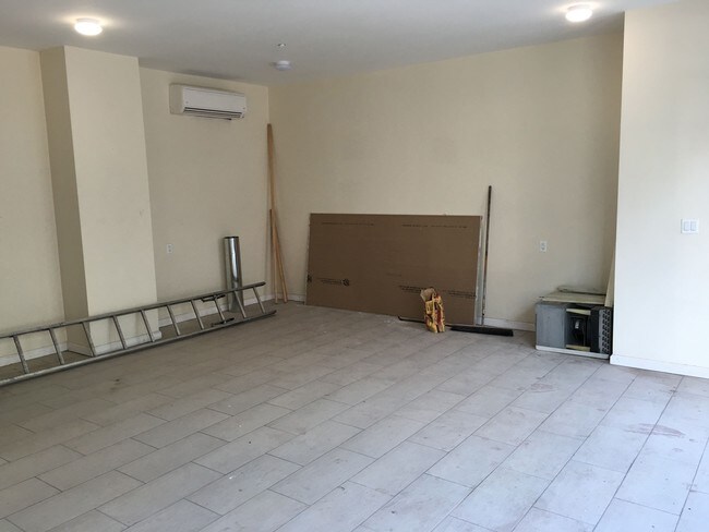 303 Stanhope St in Brooklyn, NY - Building Photo - Building Photo