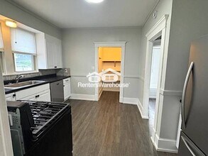 2535 11th Ave S in Minneapolis, MN - Building Photo - Building Photo