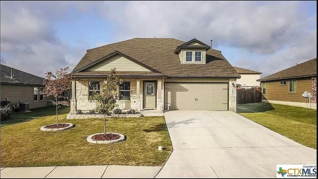 property at 2502 Diamondback Trl