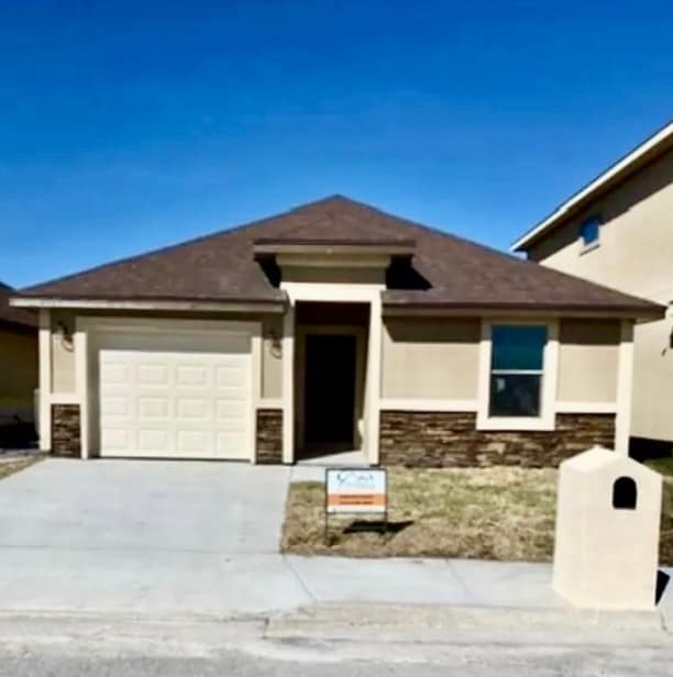 property at 2021 Treasure Oaks Dr