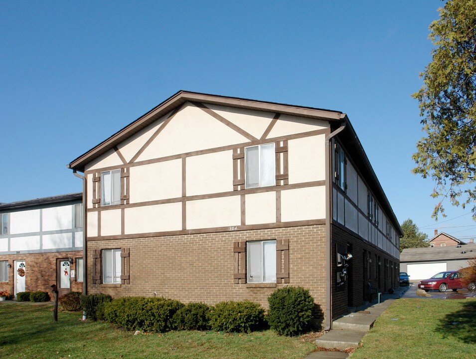 384 Forest St in Columbus, OH - Foto de edificio