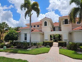 118 Bella Vista Terrace in Nokomis, FL - Building Photo