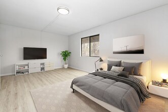 5400-5600 E 84 Terrace in Kansas City, MO - Building Photo - Building Photo