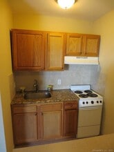 7 Brookdale St in Wolcott, CT - Building Photo - Building Photo