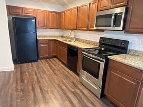 247 E Washington St in Athens, GA - Building Photo - Building Photo