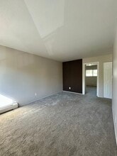 1760 St Johns Blvd in Lincoln Park, MI - Building Photo - Building Photo