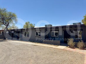 915 N Columbus Blvd in Tucson, AZ - Building Photo - Building Photo