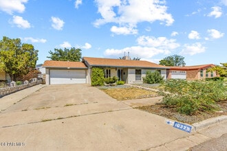 10325 Cardigan Dr in El Paso, TX - Building Photo - Building Photo