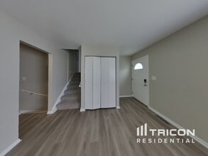 614 Allanson Rd in Mundelein, IL - Building Photo - Building Photo