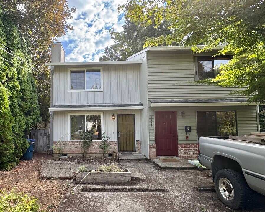 2738 SE 62nd Ave in Portland, OR - Building Photo