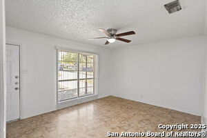 5231 Silvertip Dr in San Antonio, TX - Building Photo - Building Photo