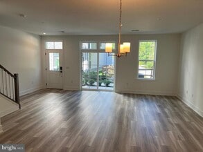 10106 Donatello Dr in Princeton, NJ - Building Photo - Building Photo