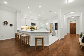 5010 N Fresco Dr in Austin, TX - Building Photo - Building Photo