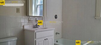 72 Longwood Ave, Unit 1R in Brookline, MA - Building Photo