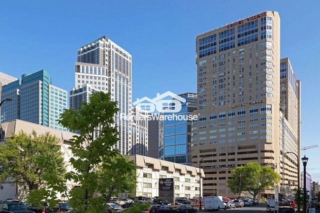 property at 433 S 7th St