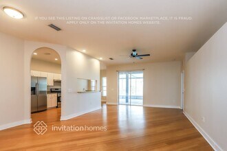 6819 Monarch Park Dr in Apollo Beach, FL - Building Photo - Building Photo