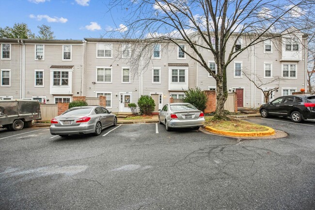 45 Crested Iris Ct in Gaithersburg, MD - Building Photo - Building Photo