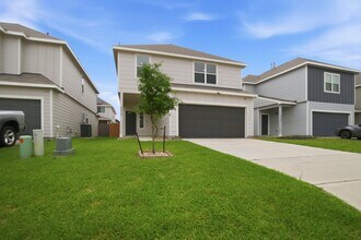 22210 Great Royal Ln in Houston, TX - Building Photo - Building Photo