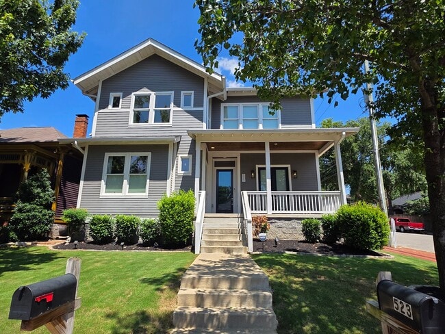 property at 523 Fatherland St