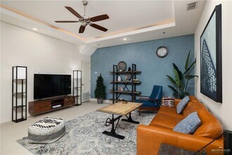 10 East St in McAllen, TX - Building Photo - Building Photo