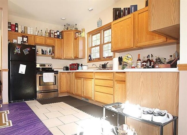 136 Main St in Montello, WI - Building Photo - Building Photo