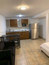 38 NE 50th Terrace-Unit -A in Miami, FL - Building Photo - Building Photo
