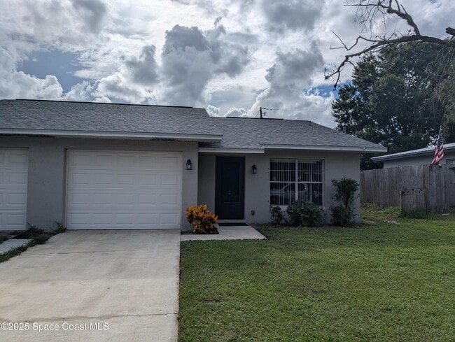 property at 152 E Towne Pl