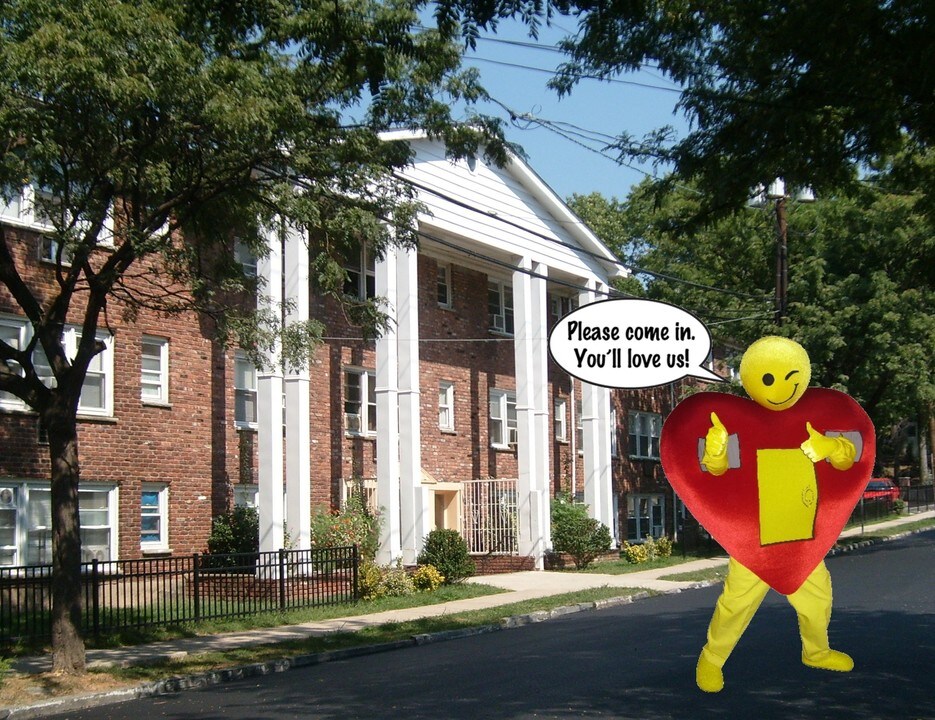 Professional Management, Modern, Large Apt in Newark, NJ - Foto de edificio