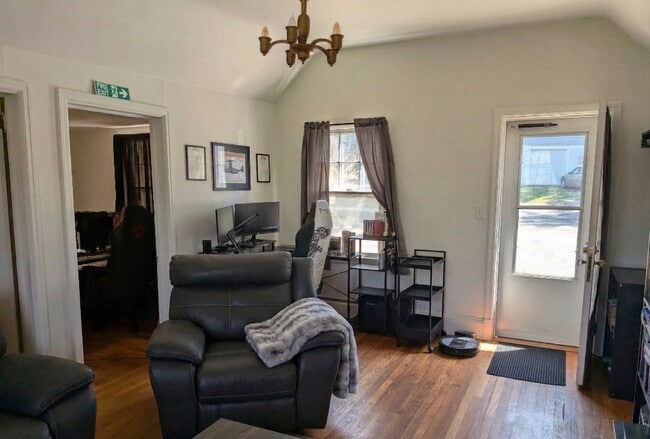 900 Cherry Alley in State College, PA - Foto de edificio - Building Photo