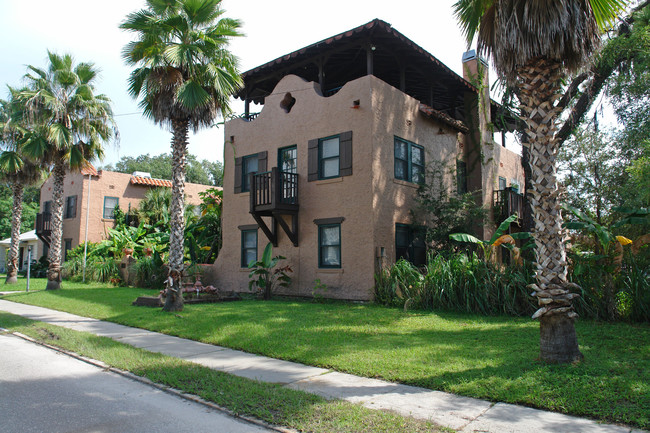 El Patio Apartments Sarasota in Sarasota, FL - Building Photo - Building Photo