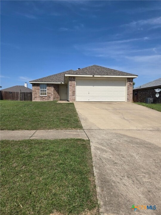 3901 Captain Dr in Killeen, TX - Building Photo