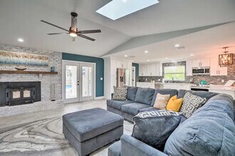 2 Booth Blvd in Safety Harbor, FL - Building Photo - Building Photo