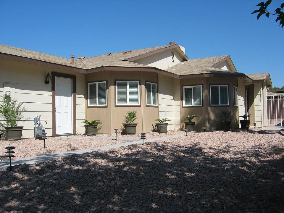 5650 Sea Breeze Ave in Las Vegas, NV - Building Photo